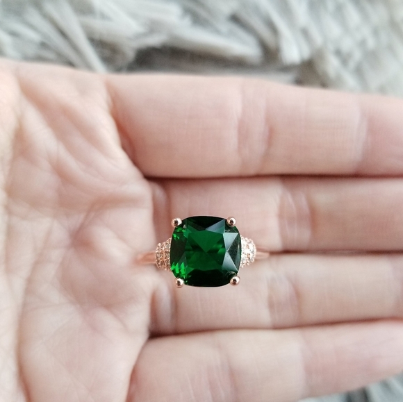 🔥LAST 1🔥NEW ROSE GOLD PLATED EMERALD RING - Picture 1 of 15